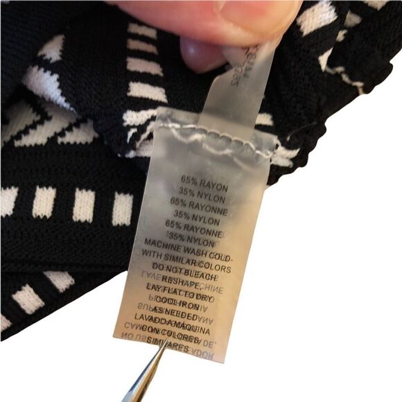 VINCE Camuto Fitted Knit Sleeveless Dress with Rolled Shawl Collar EUC - Picture 7 of 9